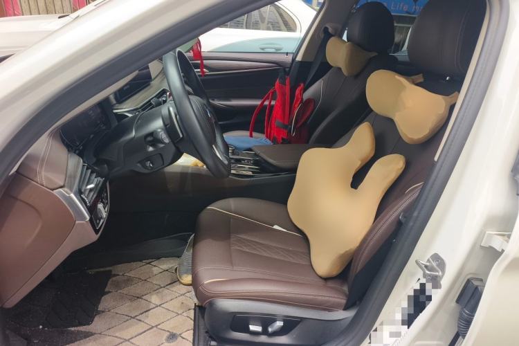 Used BMW 5 Series 2022 530Li Leading Luxury Package Left Front Seat