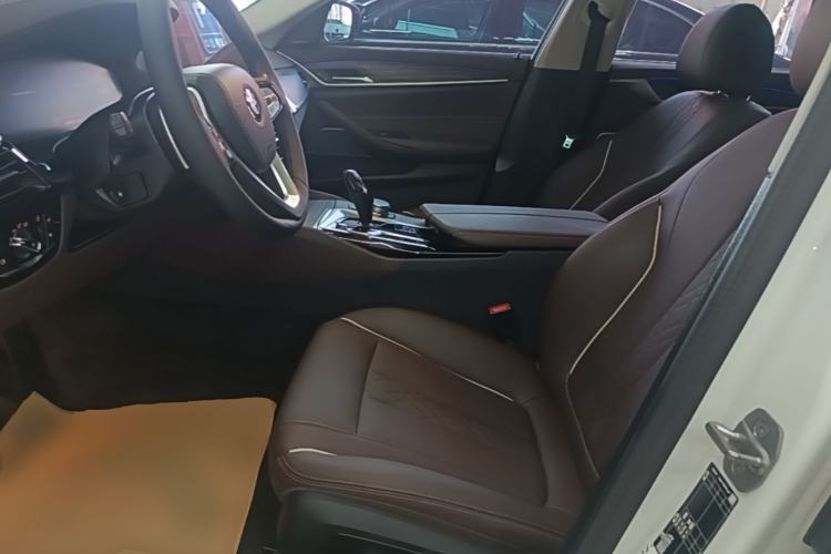 Used BMW 5 Series 2022 Updated 530Li Leading Edition Luxury Package Left Front Seat
