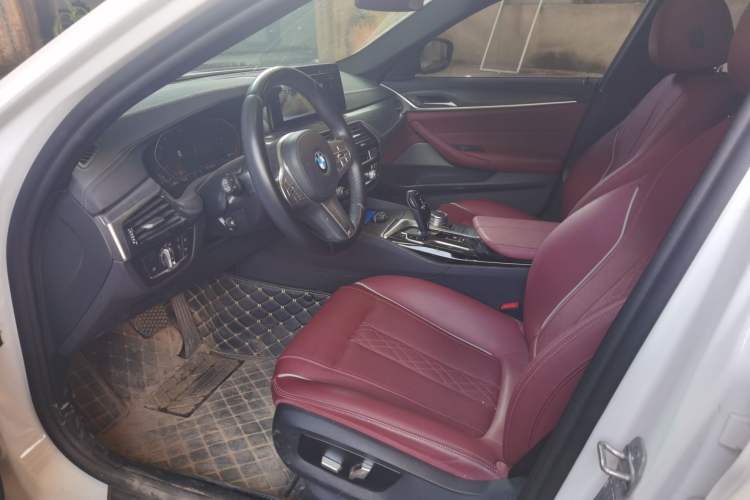 Used BMW 5 Series 2022 Second Facelift 530Li Leading Edition M Sport Package Left Front Seat