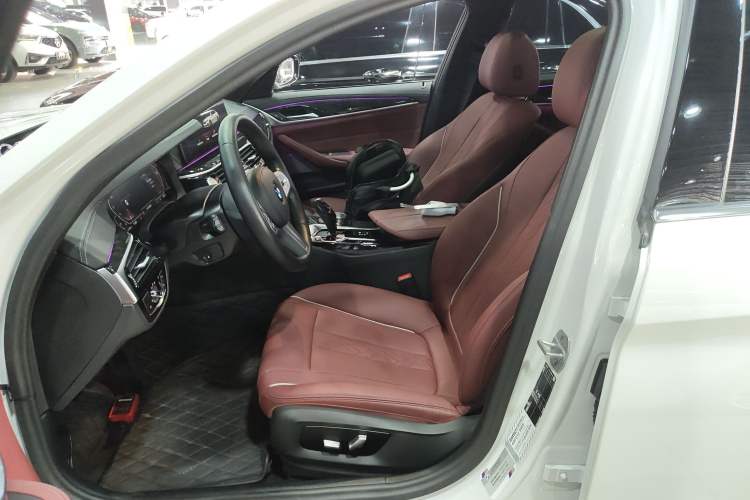 Used BMW 5 Series 2022 Second Facelift 525Li M Sport Package Left Front Seat