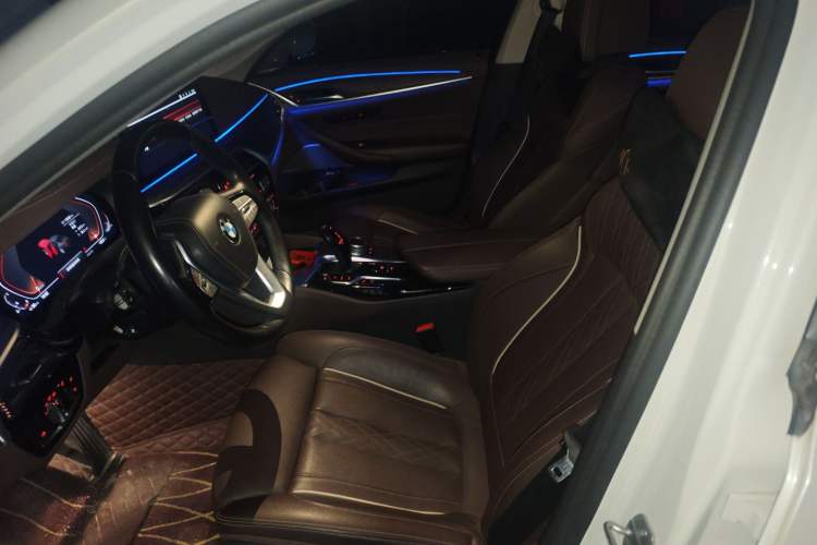 Used BMW 5 Series 2022 Updated 530Li Luxury Edition Premium Package Left Front Seat