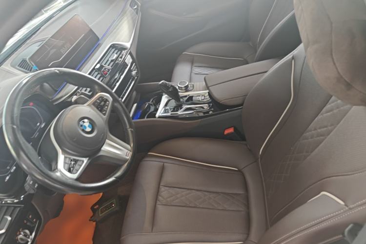 Used BMW 5 Series 2022 Restyled 530Li Leading Edition M Sport Package Left Front Seat