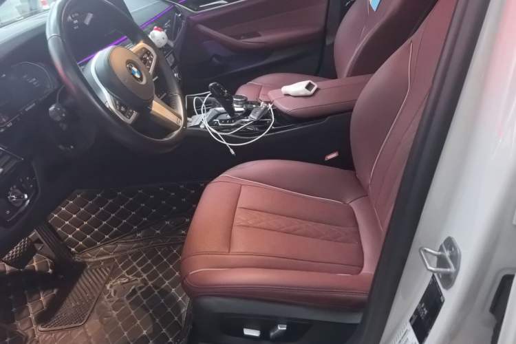 Used BMW 5 Series 2022 525Li M Sport Package Left Front Seat
