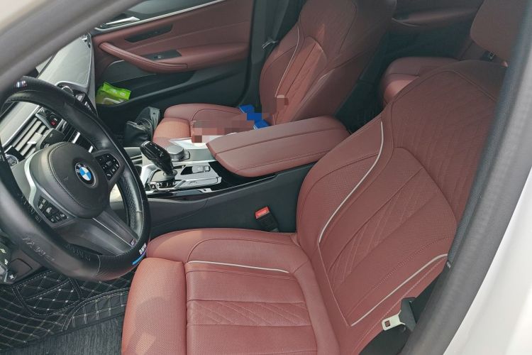 Used BMW 5 Series 2022 Second Facelift 530Li Luxury Version M Sport Package Left Front Seat