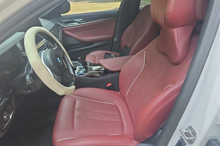 Used BMW 5 Series 2022 Restyled 525Li M Sport Package Left Front Seat