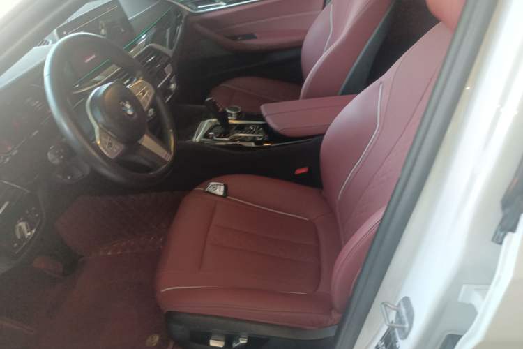 Used BMW 5 Series 2022 Second Facelift 525Li M Sport Package Left Front Seat
