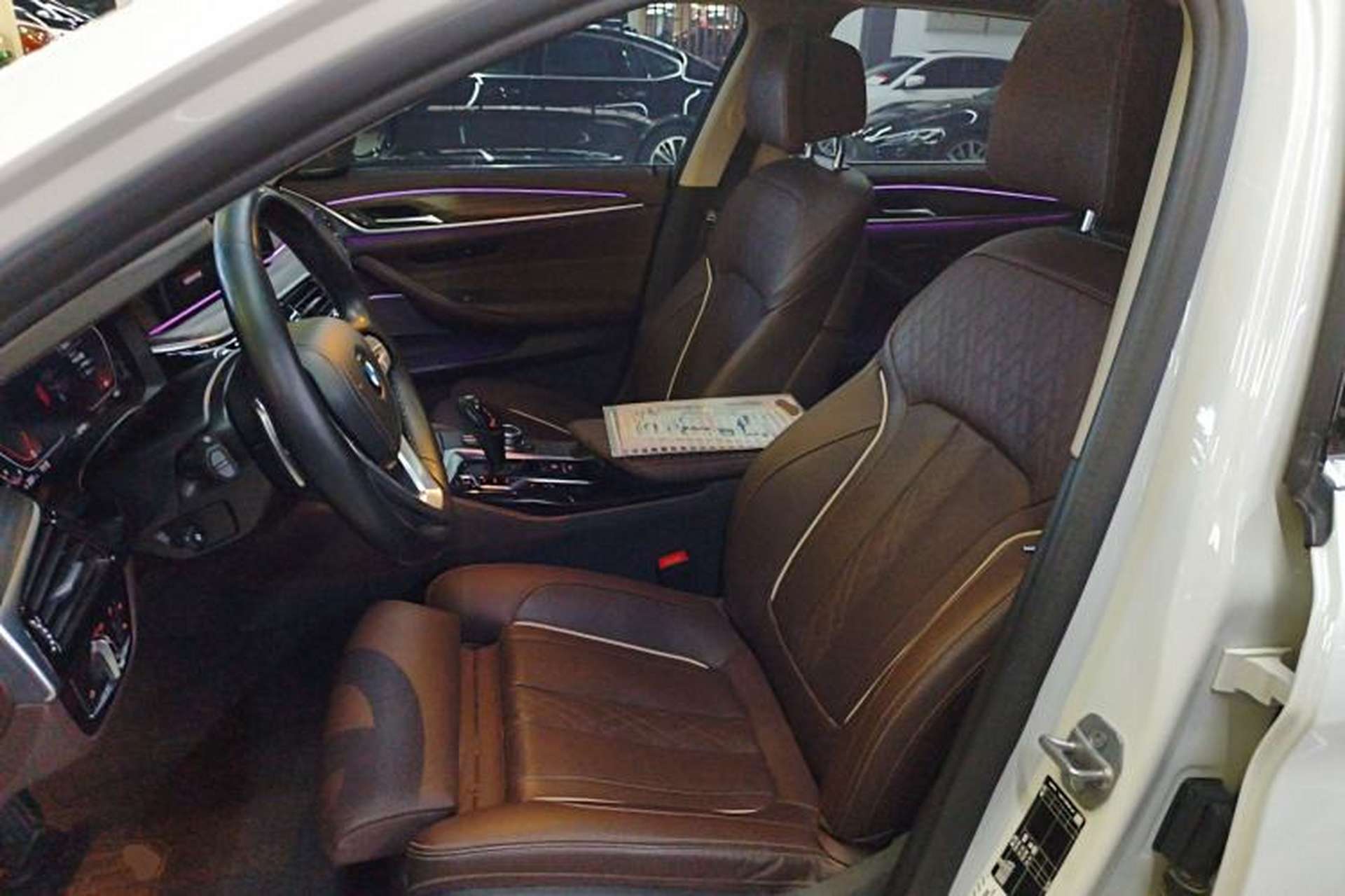 Used BMW 5 Series 2022 Second Facelift 530Li Luxury Edition Premium Package Left Front Seat