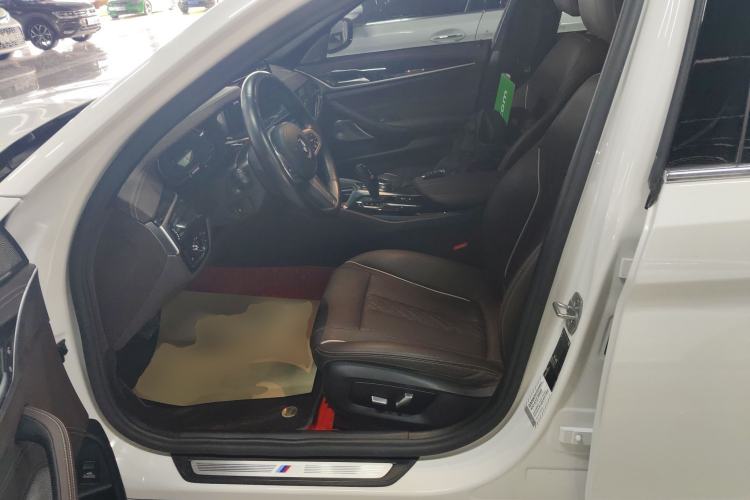 Used BMW 5 Series 2022 Restyled 525Li M Sport Package Left Front Seat