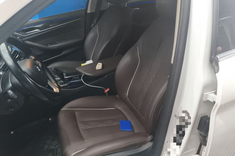 Used BMW 5 Series 2022 Restyled 525Li Luxury Package Left Front Seat