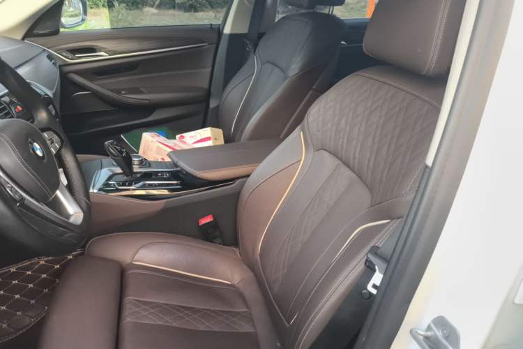 Used BMW 5 Series 2022 Second Facelift 530Li Luxury Edition Premium Package Left Front Seat