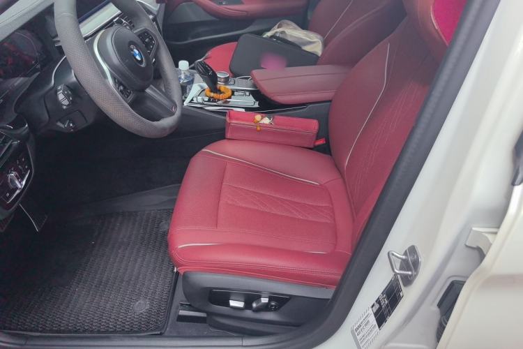 Used BMW 5 Series 2022 Restyled 530Li Leading Edition M Sport Package Left Front Seat