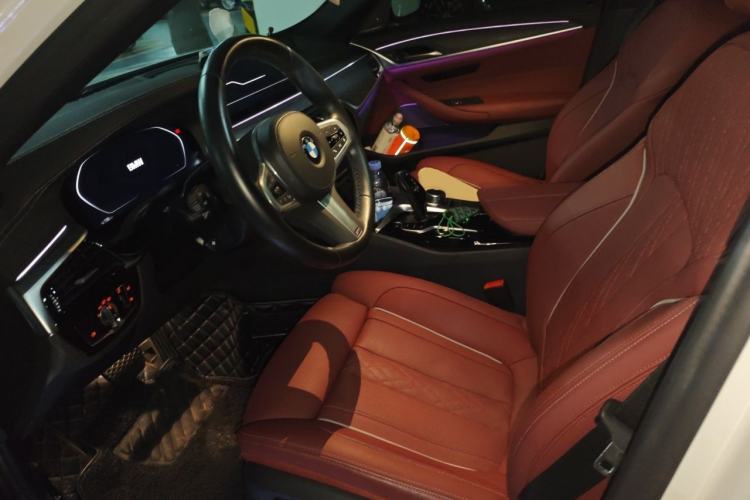 Used BMW 5 Series 2022 Second Facelift 530Li Luxury Version M Sport Package Left Front Seat