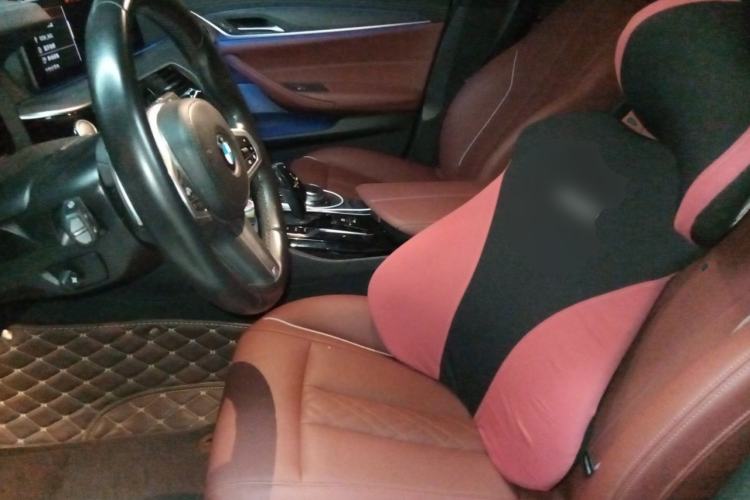 Used BMW 5 Series 2022 530Li Leading Model M Sport Package Left Front Seat