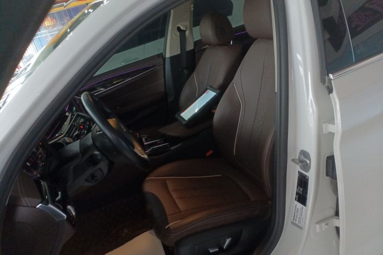 Used BMW 5 Series 2022 Restyled 525Li Luxury Package Left Front Seat