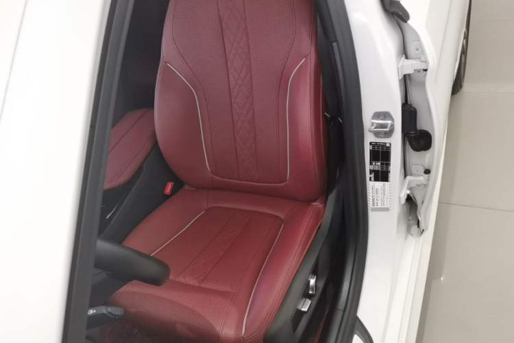 Used BMW 5 Series 2022 Restyled 525Li M Sport Package Left Front Seat