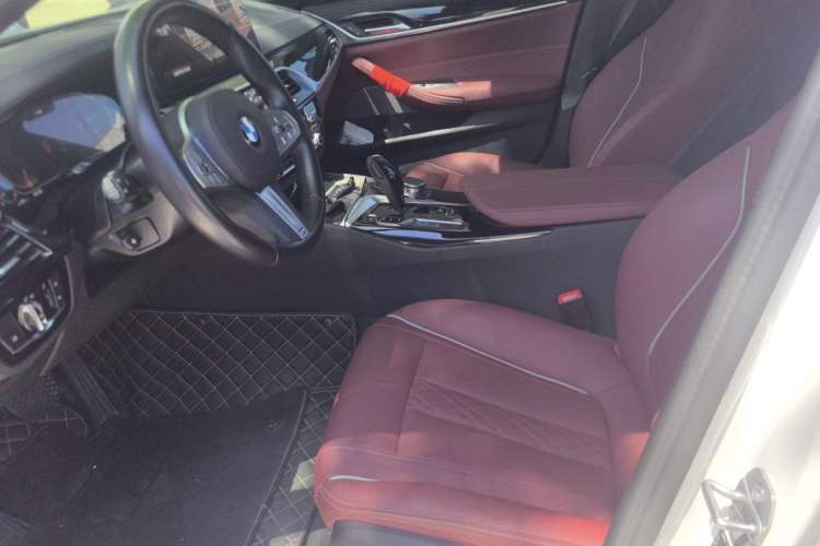 Used BMW 5 Series 2022 Second Facelift 525Li M Sport Package Left Front Seat