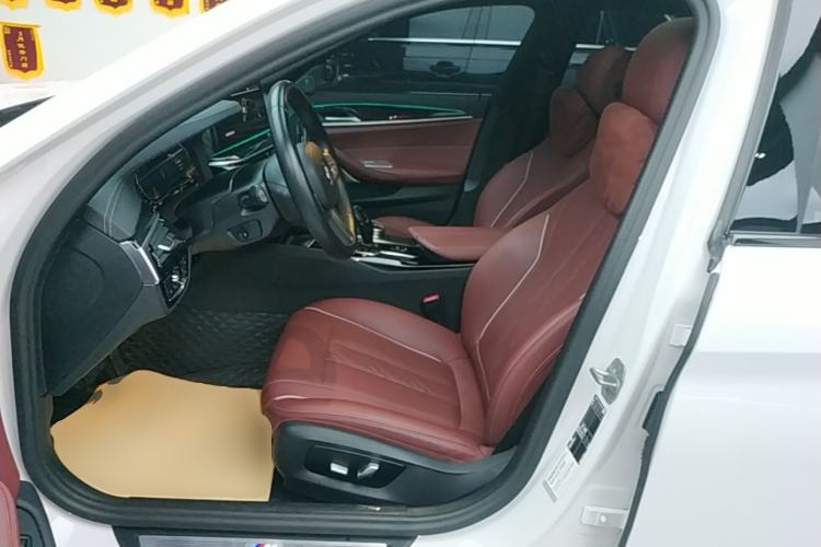 Used BMW 5 Series 2022 Second Facelift 525Li M Sport Package Left Front Seat