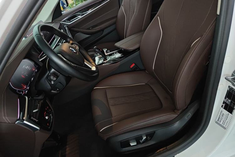 Used BMW 5 Series 2022 Restyled 525Li Luxury Package Left Front Seat