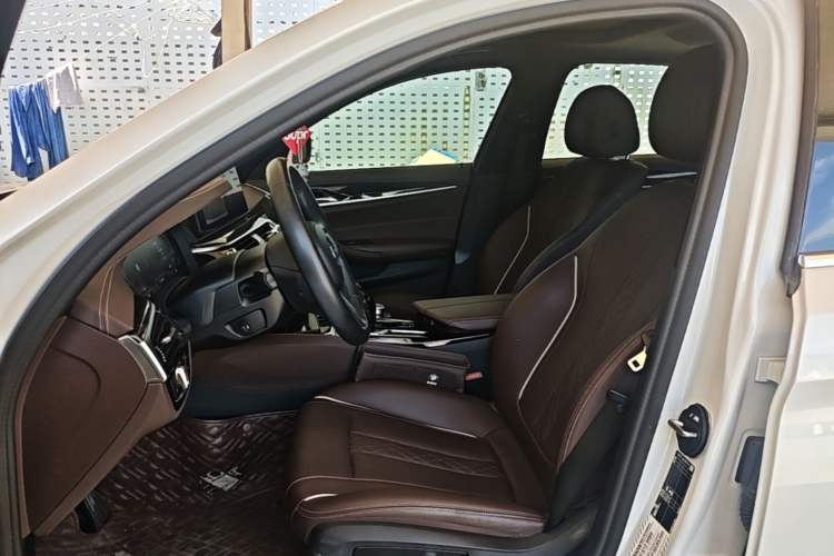 Used BMW 5 Series 2022 Restyled 525Li M Sport Package Left Front Seat