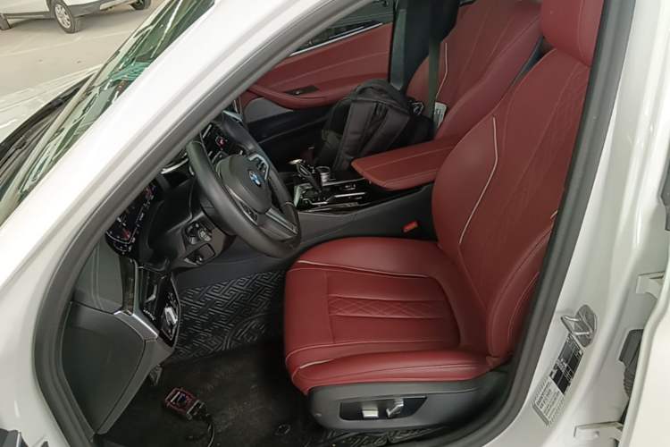 Used BMW 5 Series 2022 Restyled 525Li M Sport Package Left Front Seat
