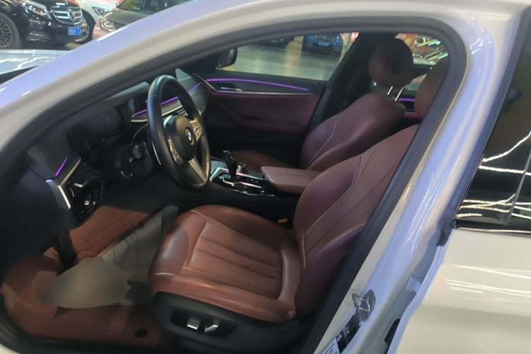 Used BMW 5 Series 2022 Second Facelift 530Li Leading Edition M Sport Package Left Front Seat
