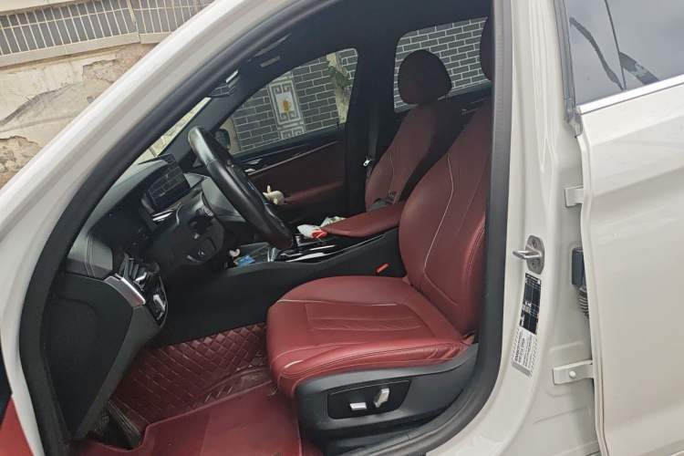 Used BMW 5 Series 2022 Second Facelift 525Li M Sport Package Left Front Seat