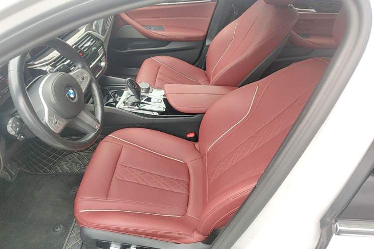 Used BMW 5 Series 2022 Second Facelift 525Li M Sport Package Left Front Seat