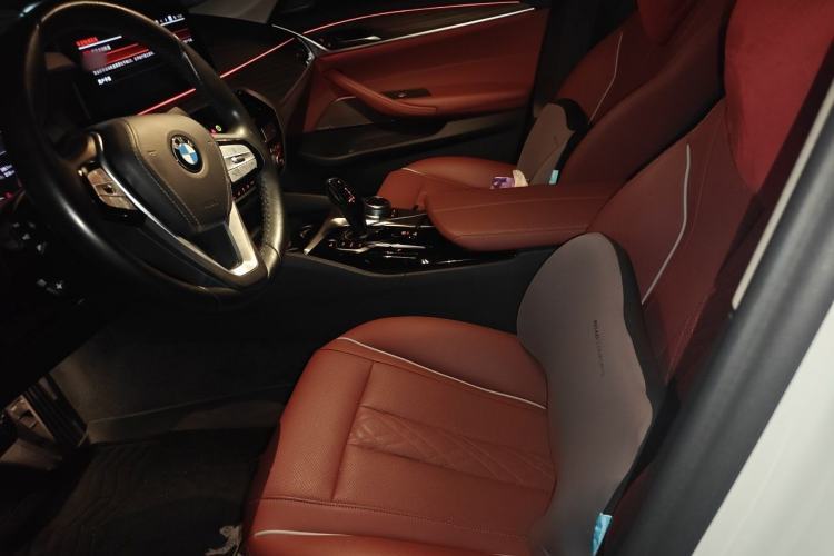 Used BMW 5 Series 2022 Updated 530Li Leading Edition Luxury Package Left Front Seat