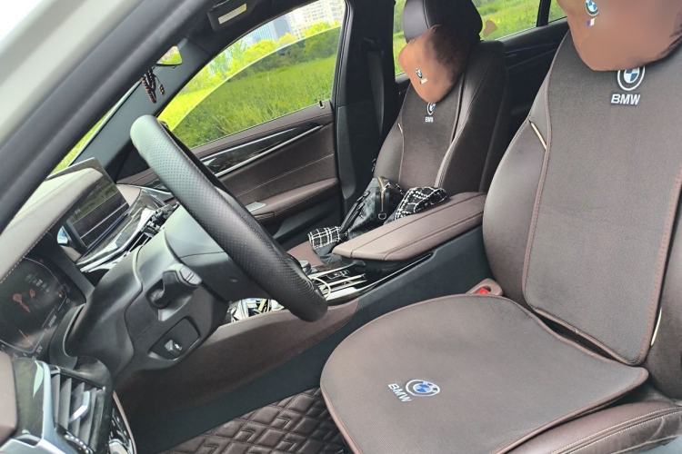 Used BMW 5 Series 2022 Restyled 525Li M Sport Package Left Front Seat