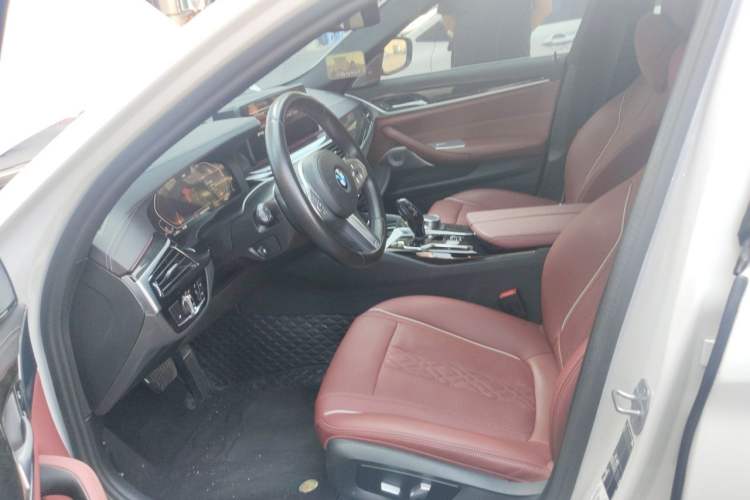 Used BMW 5 Series 2022 Second Facelift 525Li M Sport Package Left Front Seat
