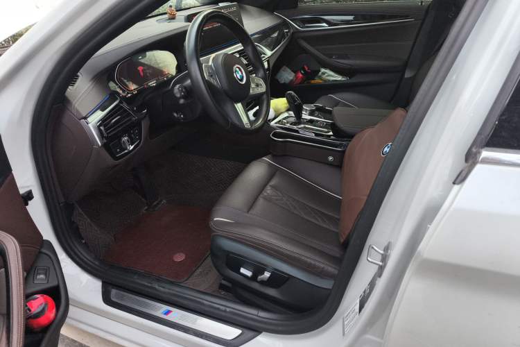 Used BMW 5 Series 2022 Second Facelift 525Li M Sport Package Left Front Seat