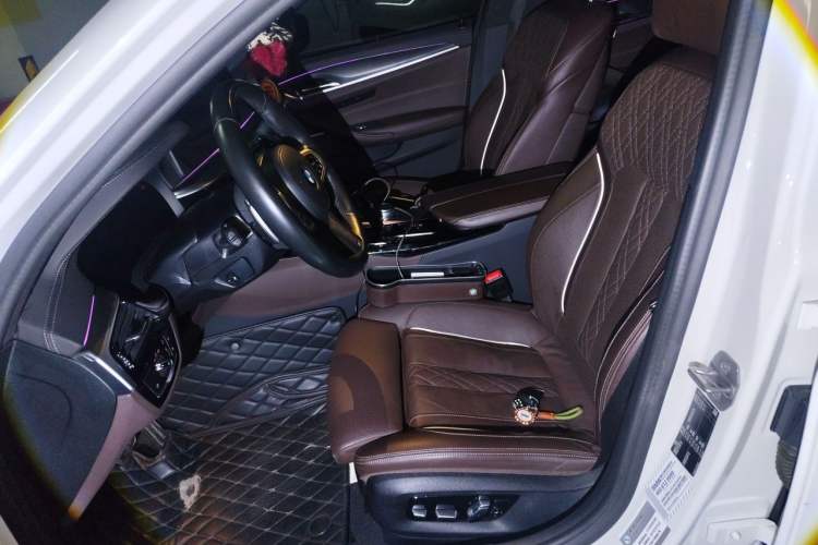 Used BMW 5 Series 2022 540i Sport Line M Sport Package Left Front Seat