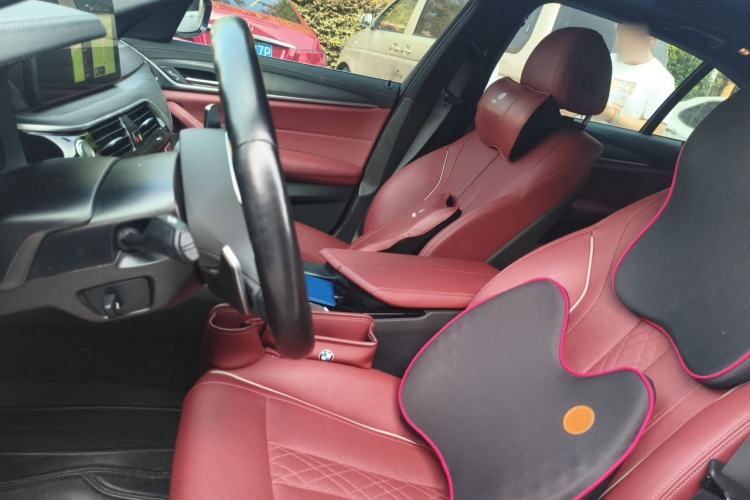 Used BMW 5 Series 2022 Restyled 530Li Leading Edition M Sport Package Left Front Seat