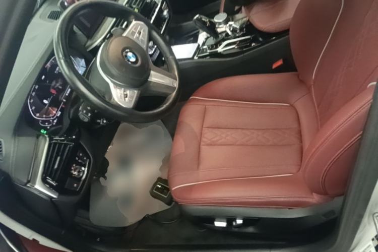 Used BMW 5 Series 2022 Second Facelift 530Li Leading Edition M Sport Package Left Front Seat