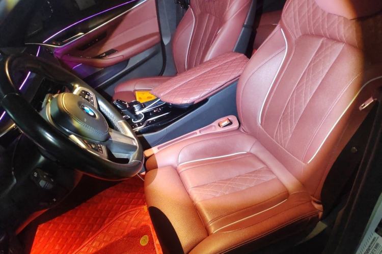 Used BMW 5 Series 2022 530Li Luxury Edition M Sport Package Left Front Seat