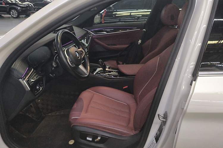 Used BMW 5 Series 2022 Restyled 525Li M Sport Package Left Front Seat