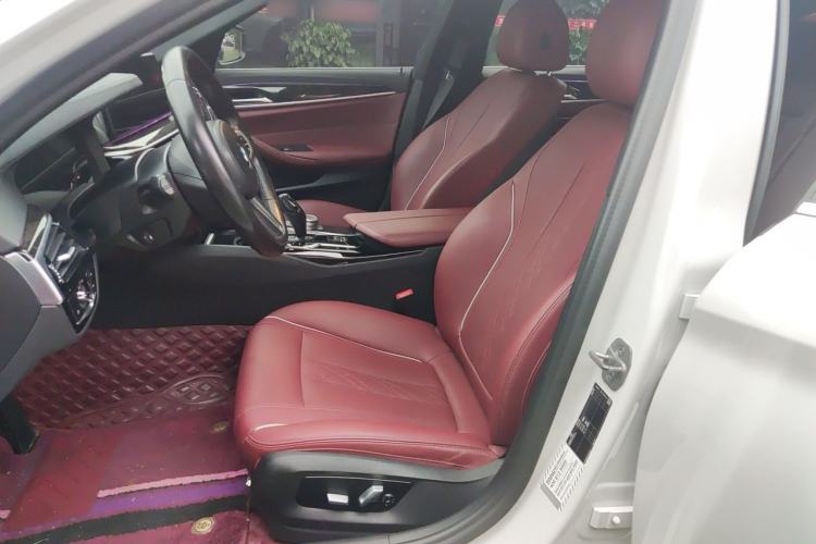 Used BMW 5 Series 2022 525Li M Sport Package Left Front Seat