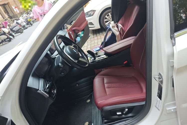 Used BMW 5 Series 2022 Restyled 530Li Leading Edition M Sport Package Left Front Seat