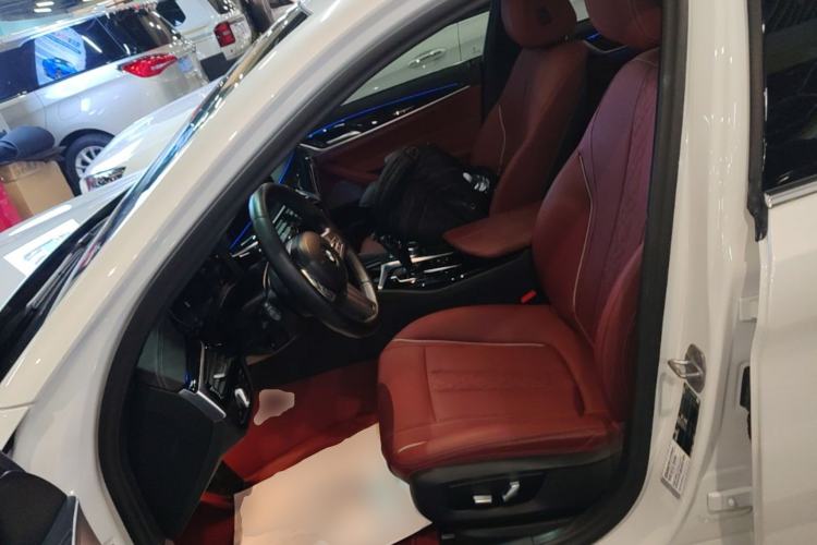Used BMW 5 Series 2022 Second Facelift 525Li M Sport Package Left Front Seat