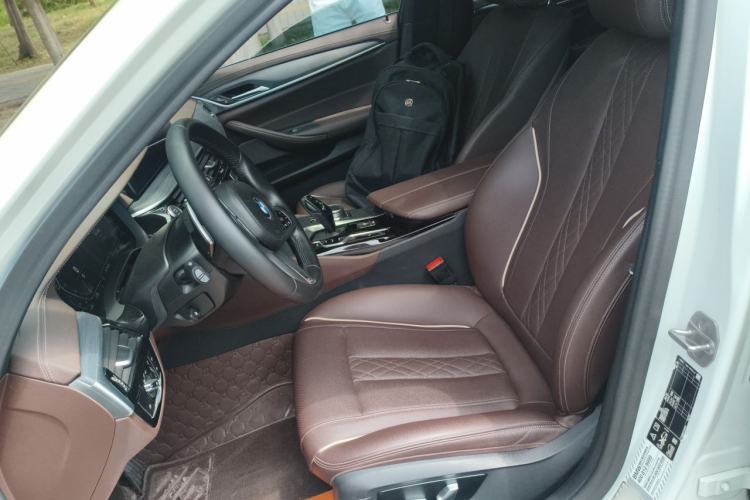 Used BMW 5 Series 2022 Second Facelift 530Li xDrive M Sport Package Left Front Seat