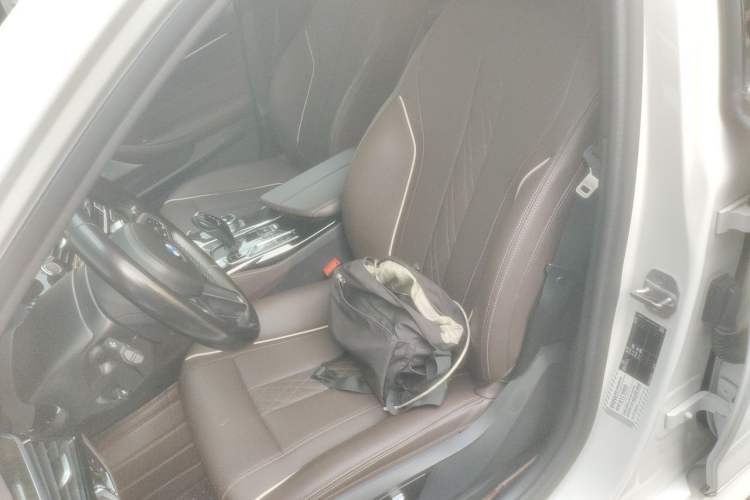 Used BMW 5 Series 2022 Restyled 525Li M Sport Package Left Front Seat