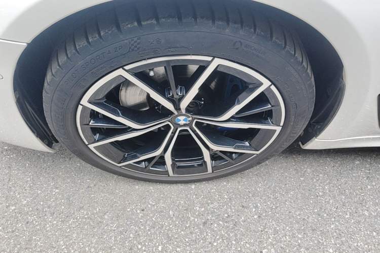 Used BMW 5 Series 2022 Updated 530i M Sport Package Left Front Wheel Hub