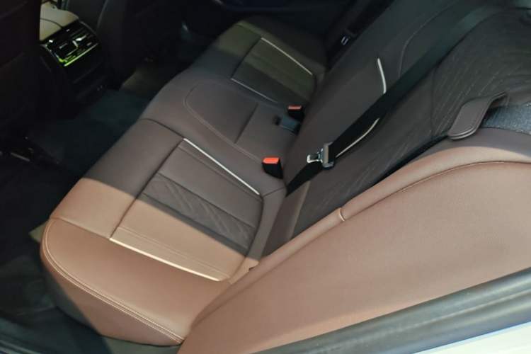Used BMW 5 Series 2022 Restyled 525Li M Sport Package Left Rear Seat