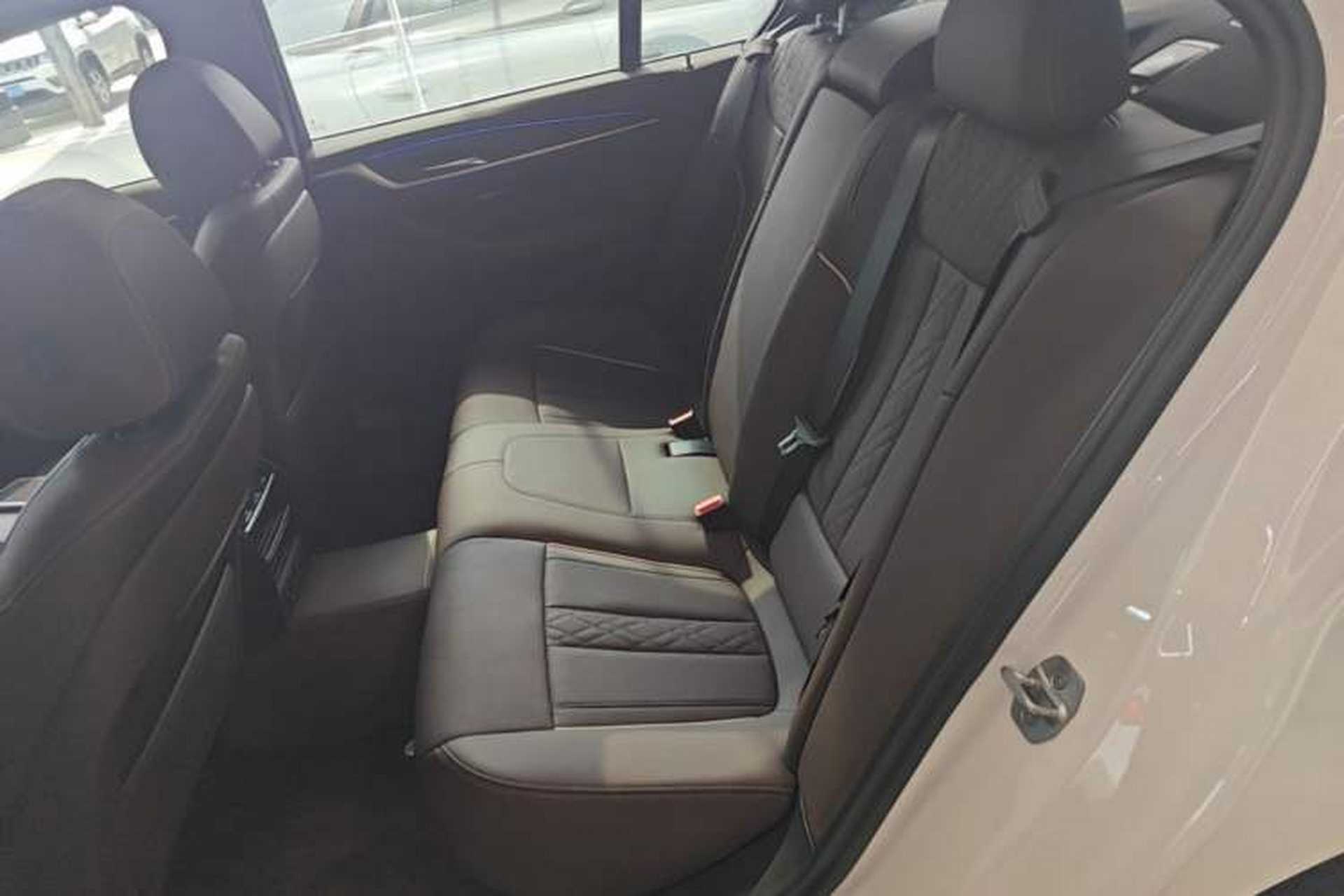 Used BMW 5 Series 2022 Second Facelift 530Li Leading Edition M Sport Package Left Rear Seat