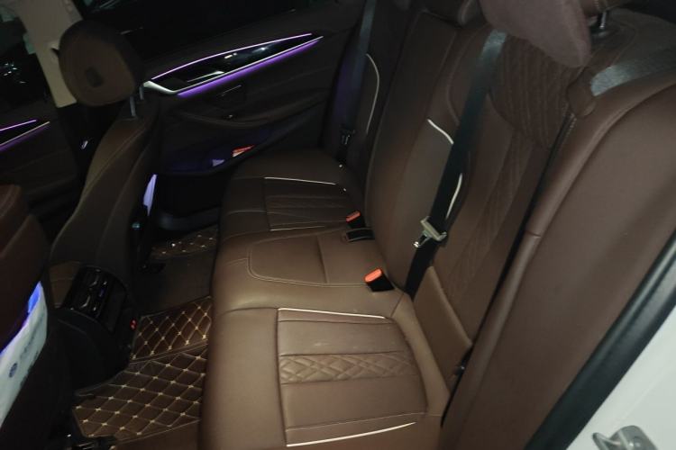 Used BMW 5 Series 2022 Restyled 525Li Luxury Package Left Rear Seat