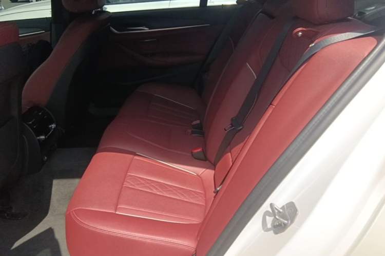 Used BMW 5 Series 2022 Second Facelift 530Li xDrive M Sport Package Left Rear Seat