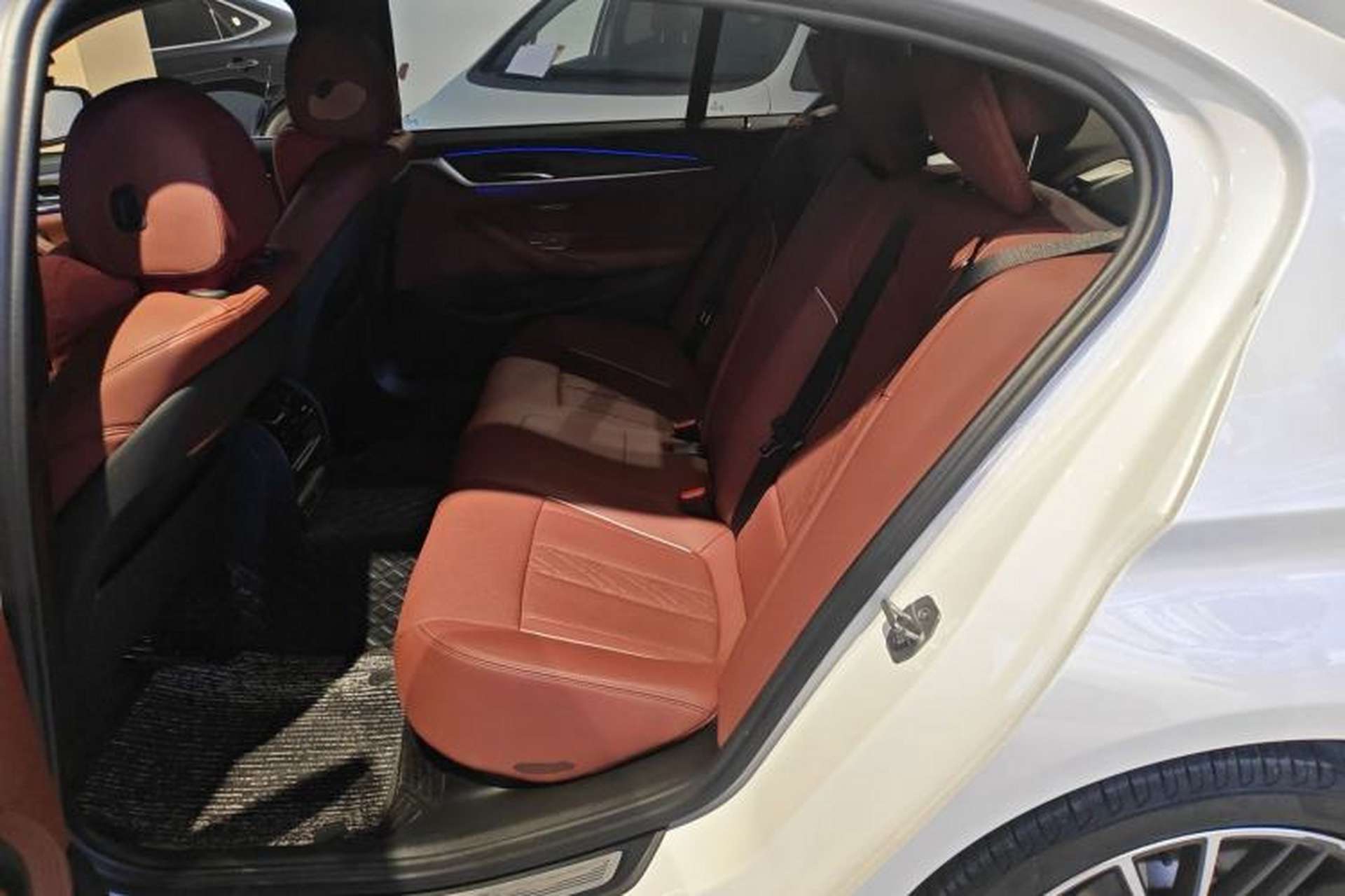 Used BMW 5 Series 2022 Restyled 530Li Leading Edition M Sport Package Left Rear Seat