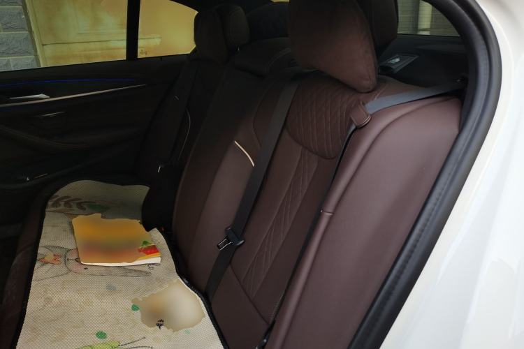 Used BMW 5 Series 2022 Second Facelift 530Li xDrive M Sport Package Left Rear Seat