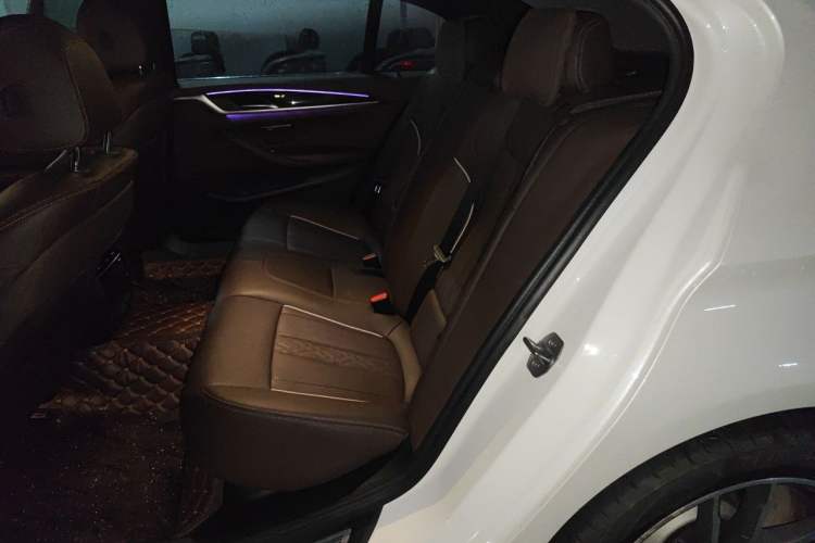 Used BMW 5 Series 2022 525Li M Sport Package Left Rear Seat