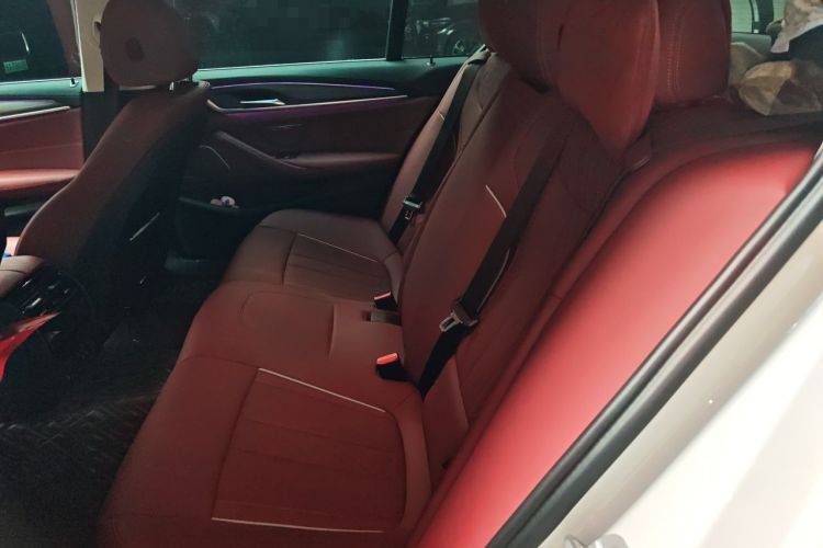 Used BMW 5 Series 2022 Updated 530Li Leading Edition Luxury Package Left Rear Seat